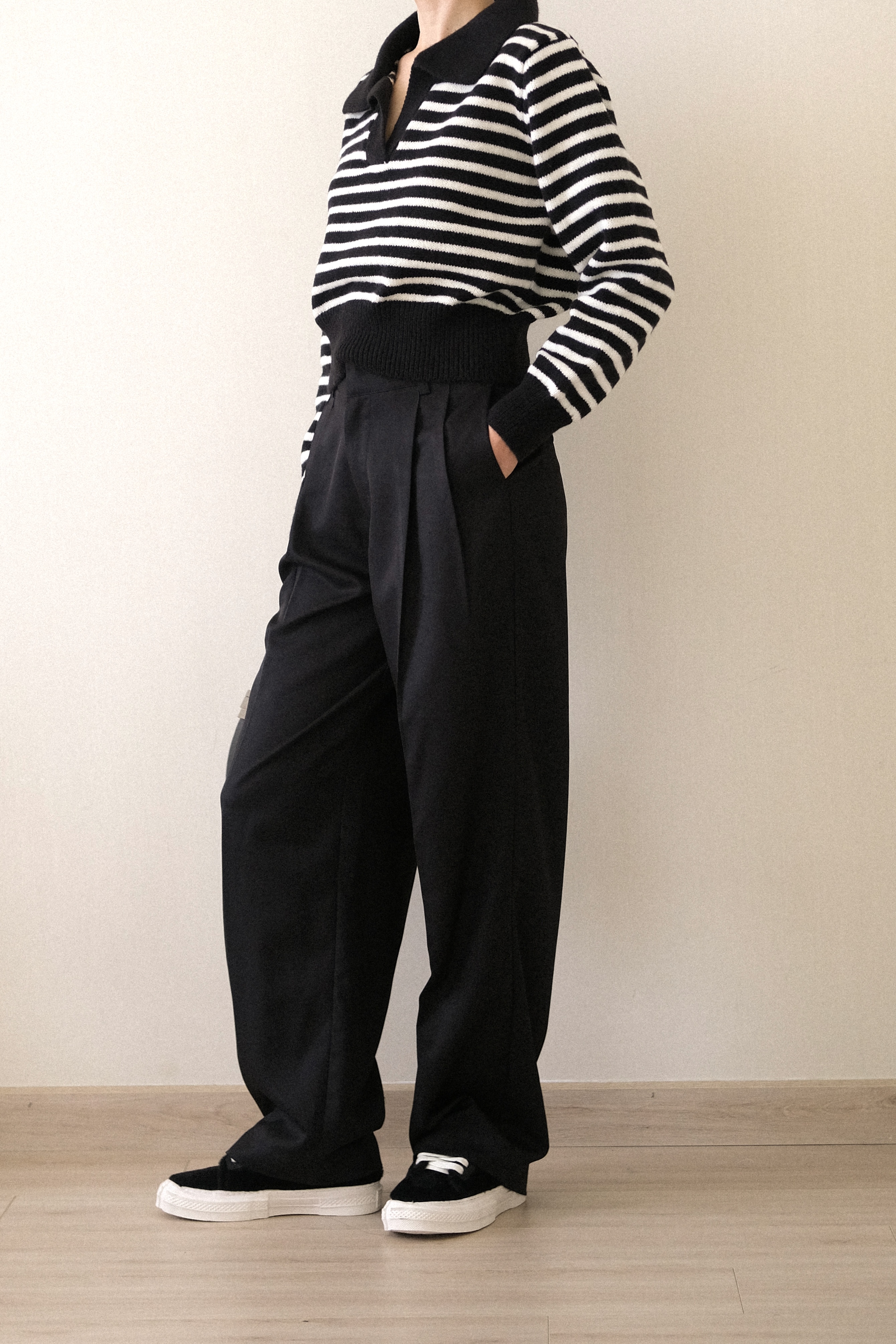 HANS SWEATER - BLACK STRIPED 