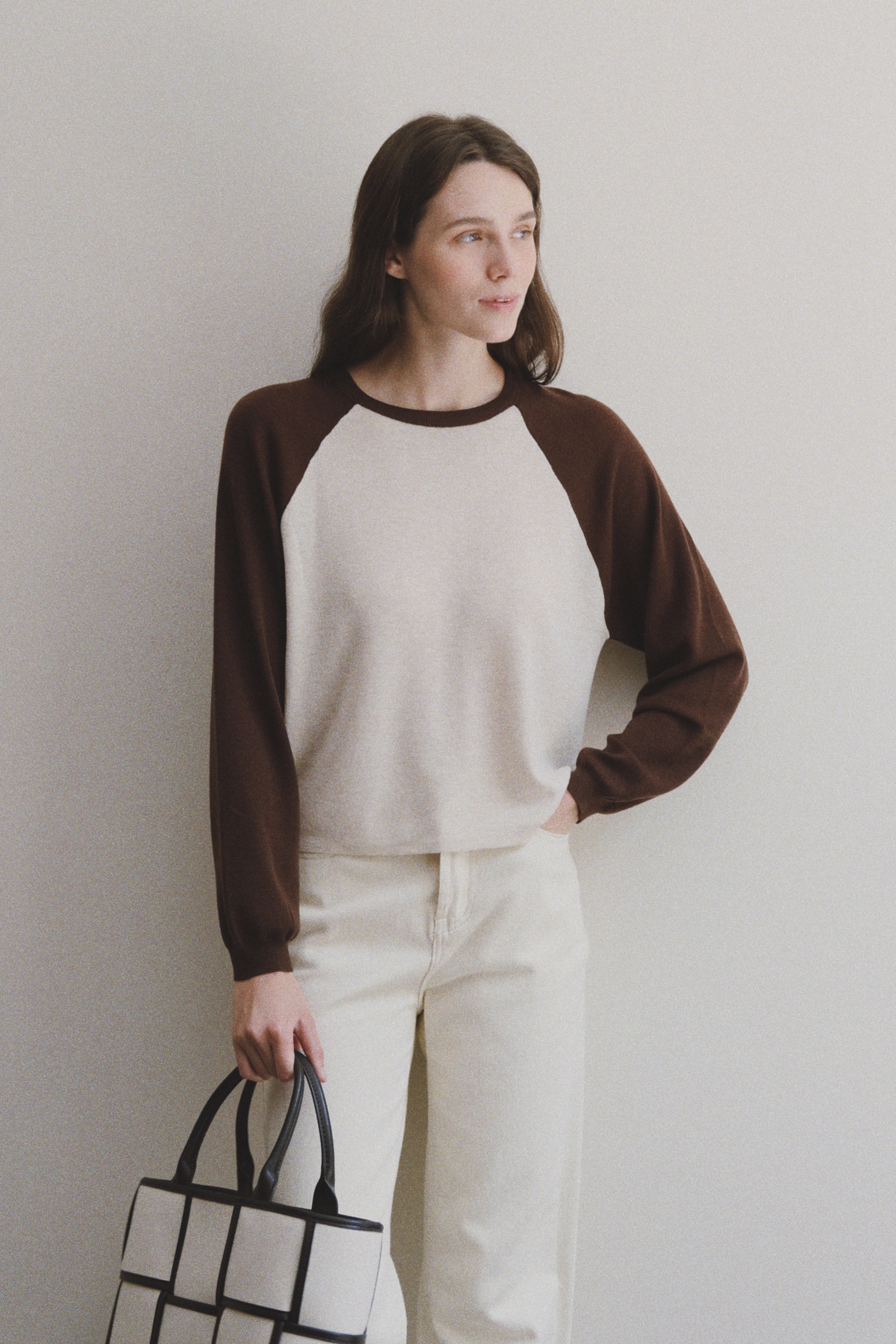 RAGLAN KNIT TOP - BROWN