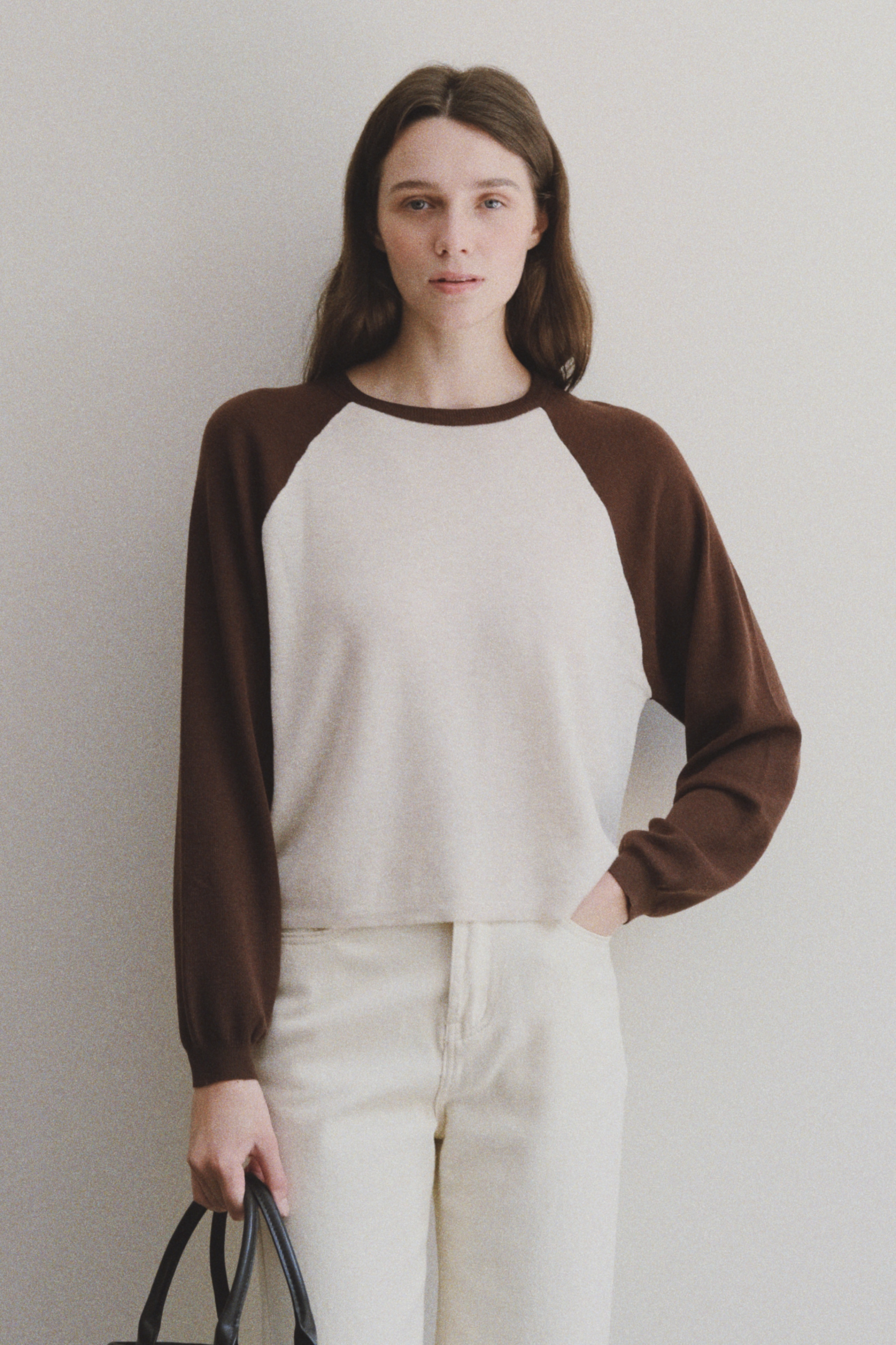 RAGLAN KNIT TOP - BROWN