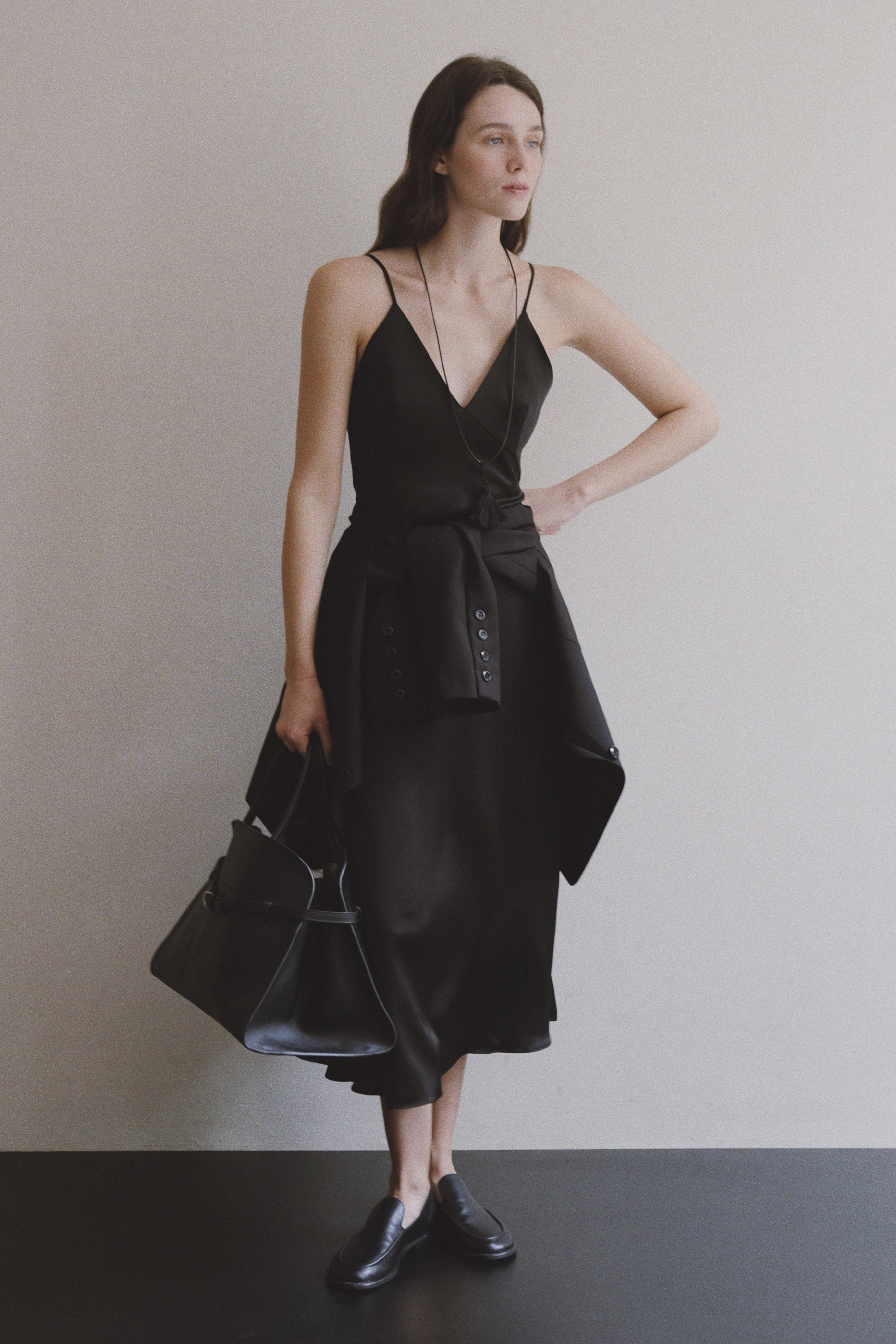 SLIP DRESS - BLACK