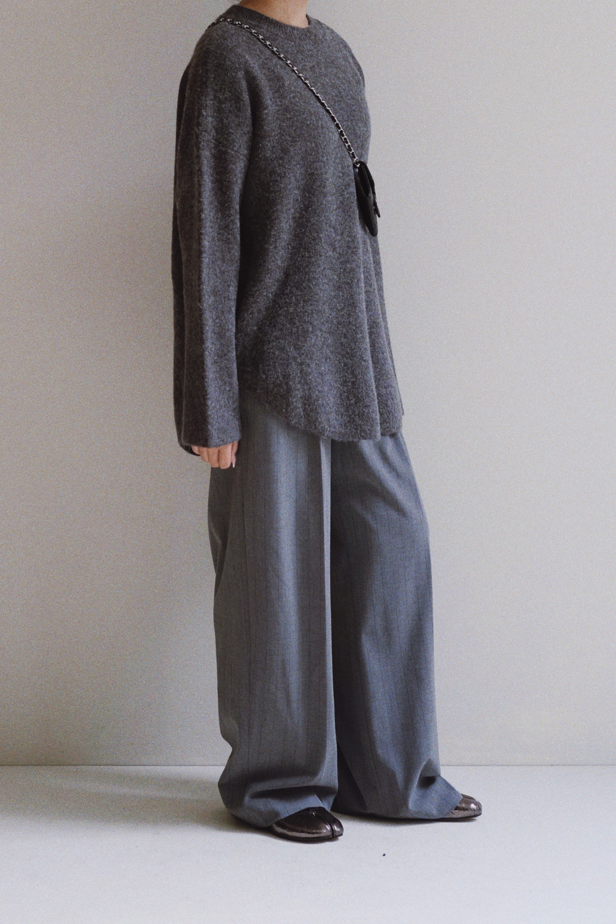 LISA SWEATER - GREY