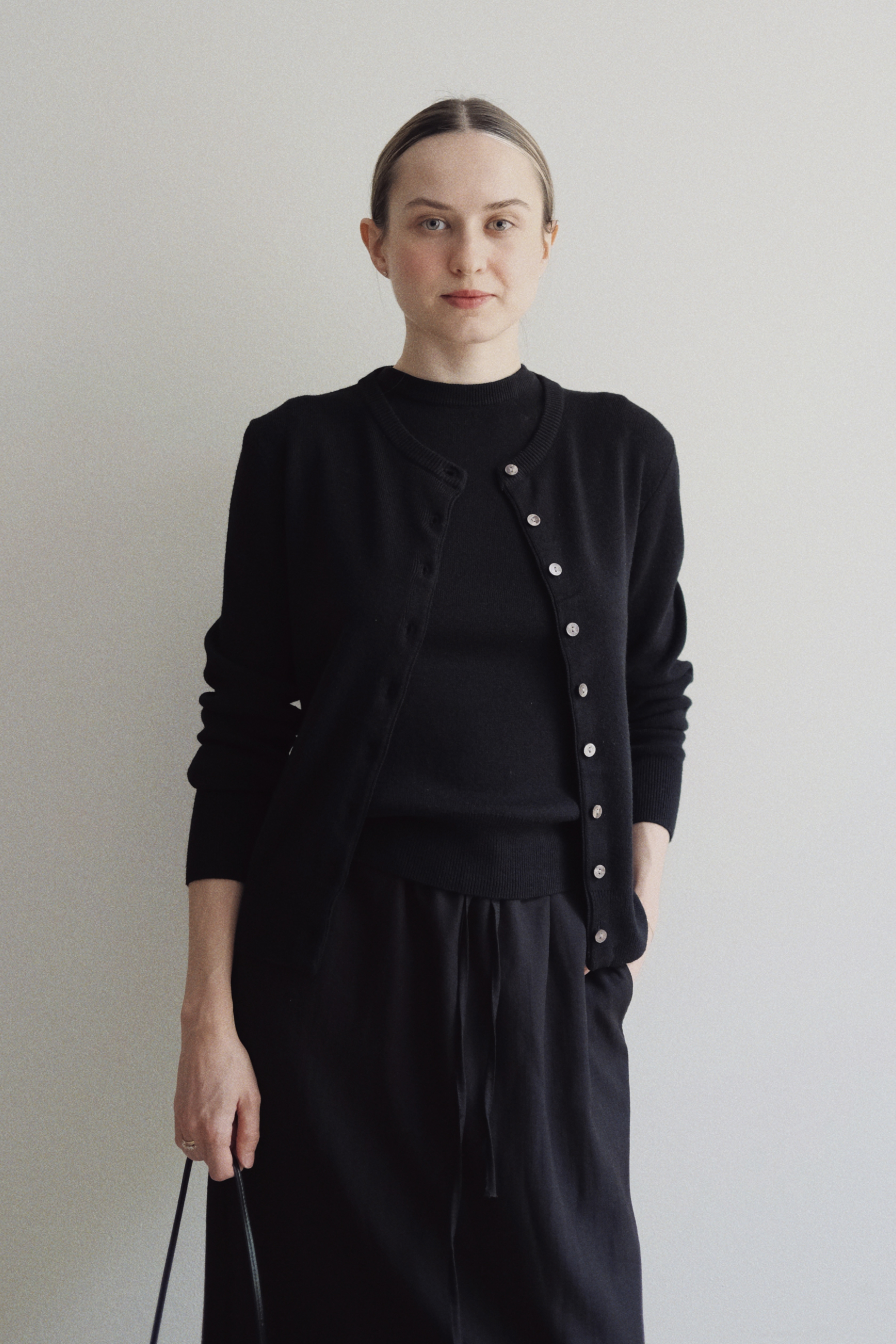 AMANU CARDIGAN - BLACK