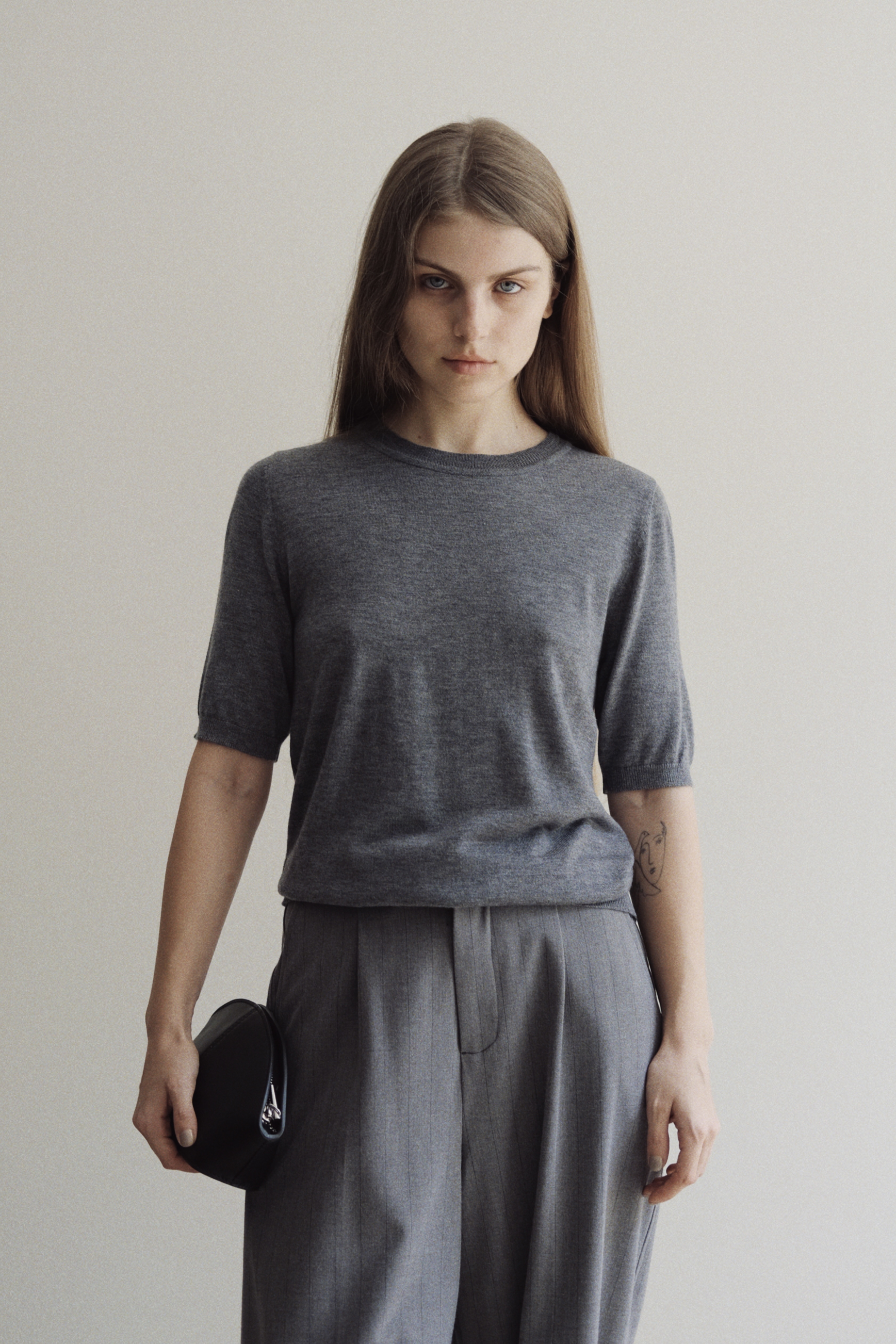 CREW TOP - GREY